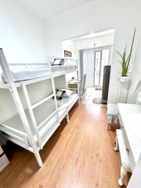 Condo Style, Studio Type Private Unit in Lancaster New City Zone 1 - Casa Rages